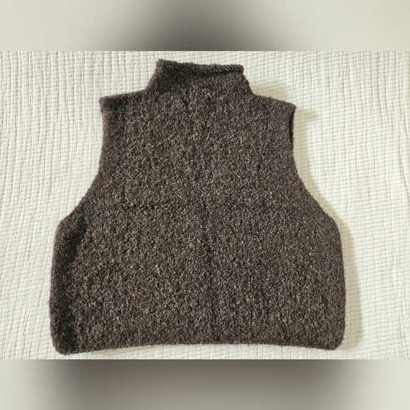 Jaggery London TINO Vest in Dark Oak Size 2 - Picture 6 of 10